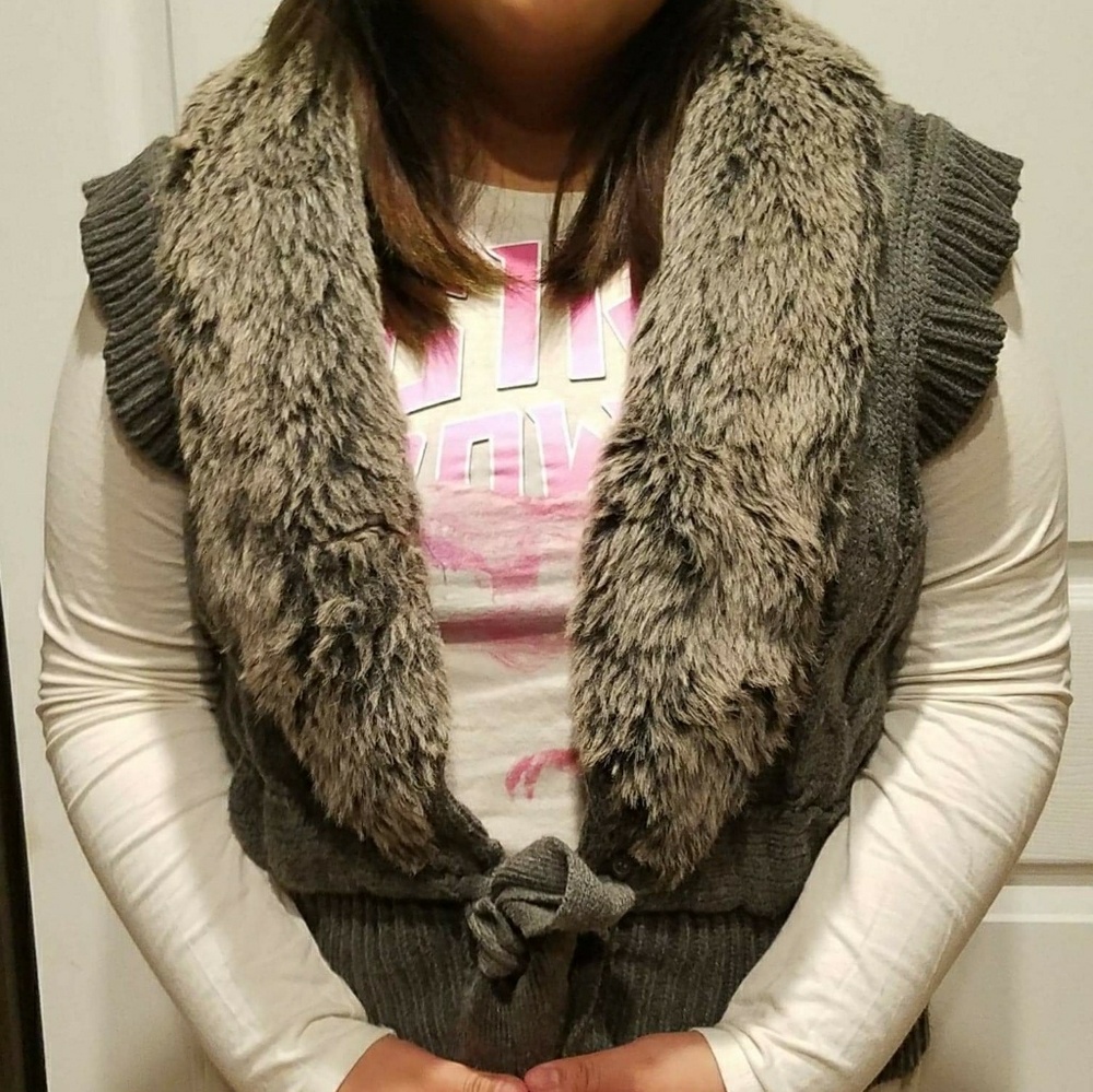 I am selling a coat.